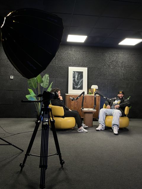 Le plateau vu de la caméra pendant l'enregistrement — Tournages & coulisses, Oriion Studio Marrakech